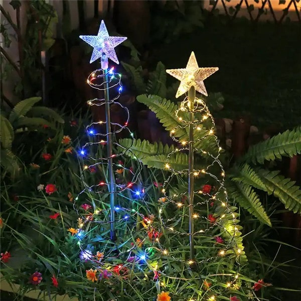 solar christmas tree 1