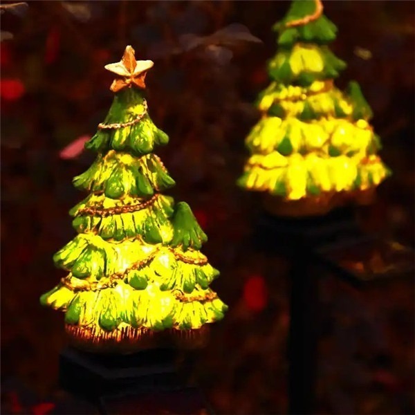 green and gold christmas tree 9